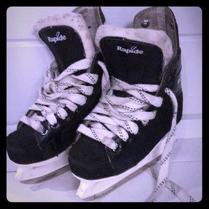 Little boys ice skates